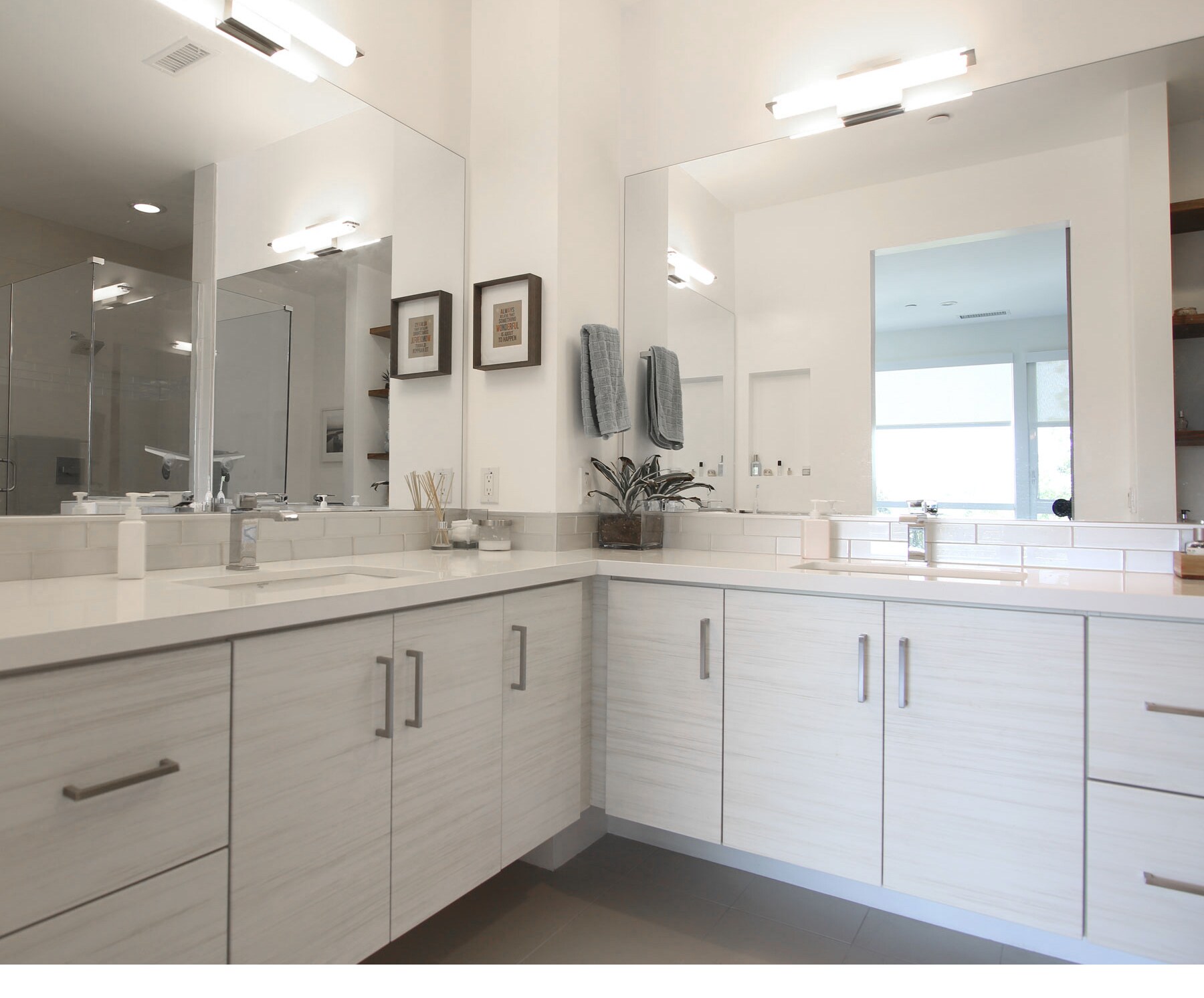 Building Photo - 6068 W Studio Ct