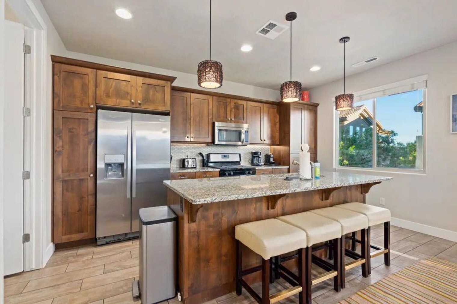 Building Photo - 3800 Paradise Vlg Dr