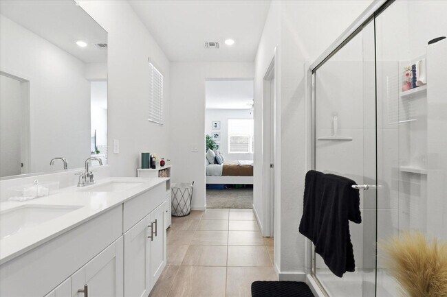 Building Photo - 19295 N Avelino Dr