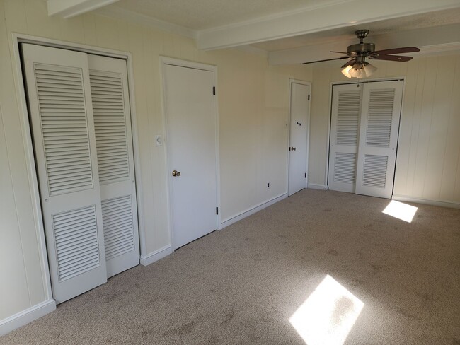 Building Photo - **4706 Glenspring Road, Henrico, VA – Move-In Ready Brick Rancher!**