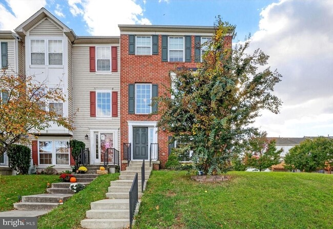 Building Photo - 5015 Leasdale Rd