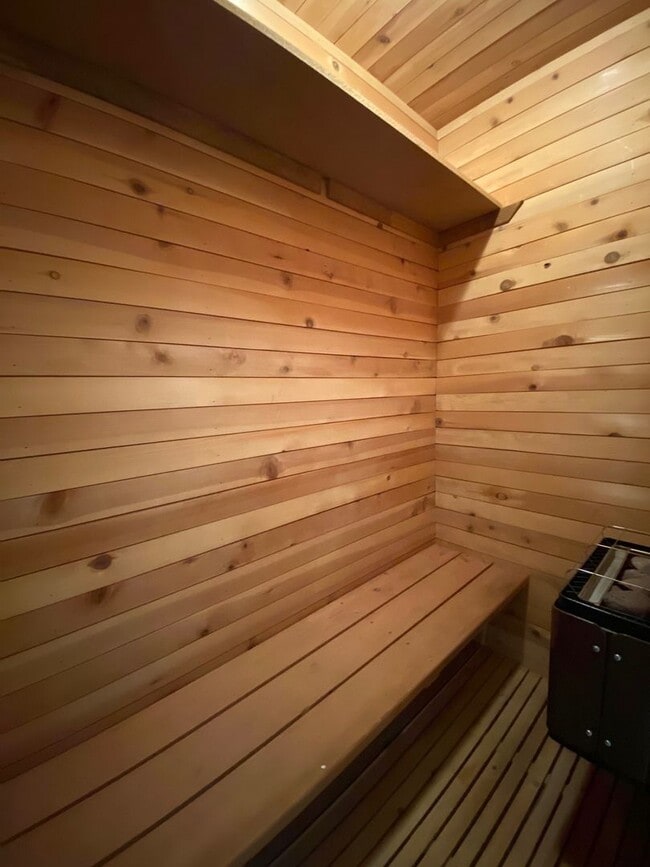 Building Photo - Beautiful Home in Old Southwest Reno w/Large Backyard