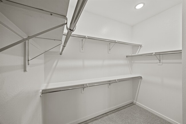 Building Photo - 16631 Lake Austin St
