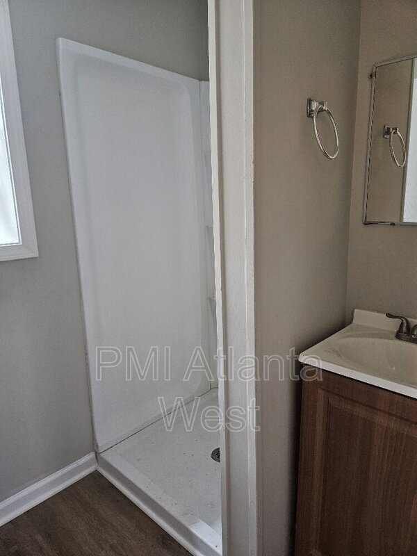 Building Photo - 5325 The Savoy