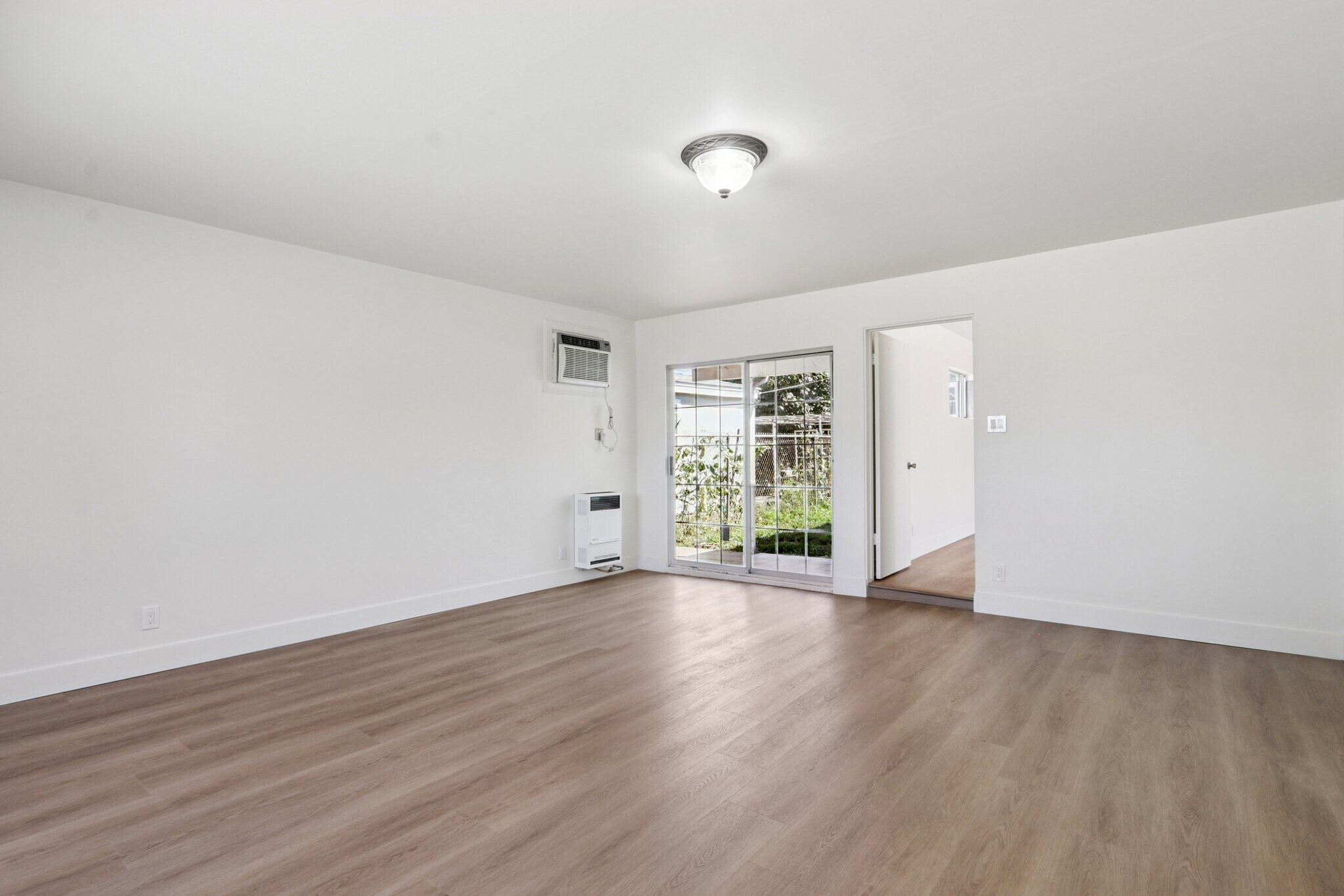 Building Photo - 11247 Michael Hunt Dr