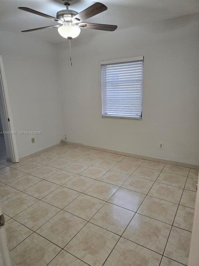 Building Photo - 2787 SW 34th Ct