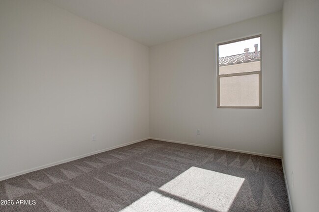 Building Photo - 12340 W Kaler Dr
