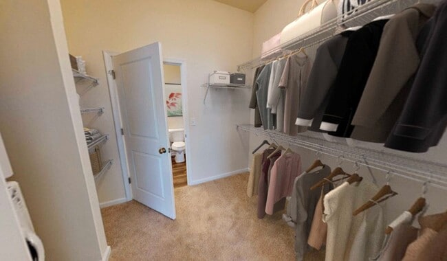 Building Photo - A1 | 1 Bed 1 Bath | 739 sf