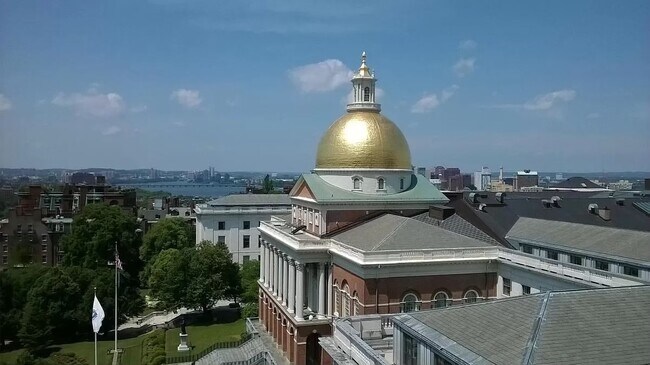 Building Photo - 21 Beacon St