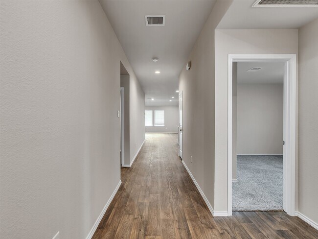 Building Photo - 2402 Ormes Forest Ln