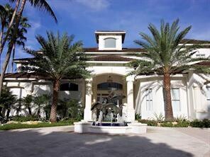 Building Photo - 3205 NE 184th St