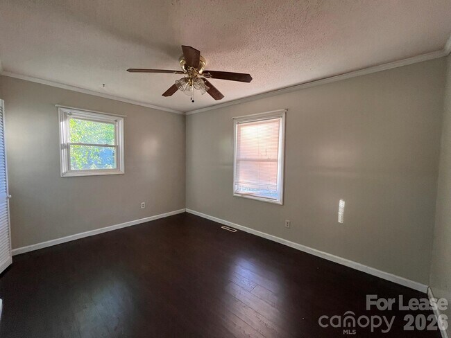 Building Photo - 1144 Ellen Ave