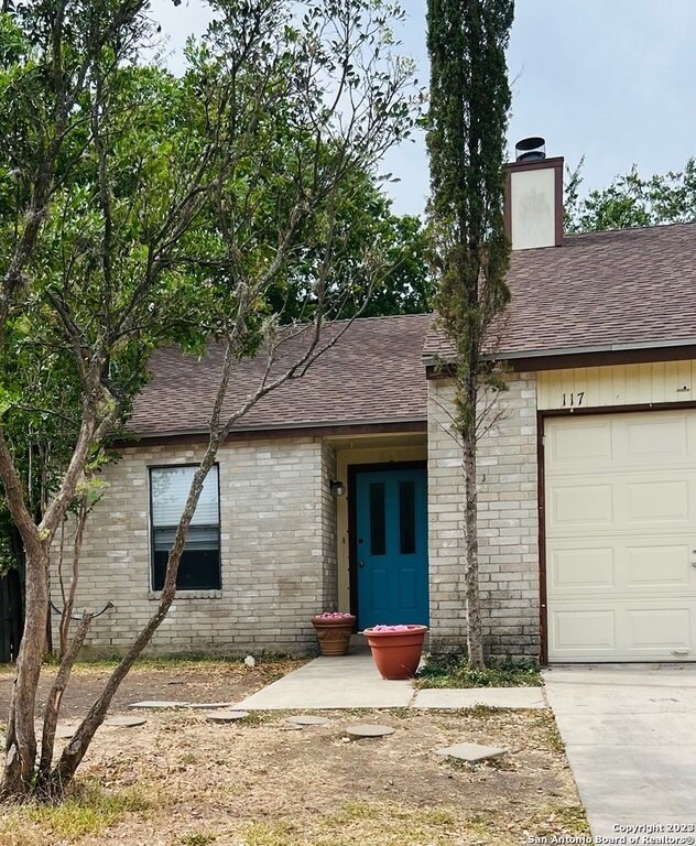 Building Photo - 117 Whisper Way