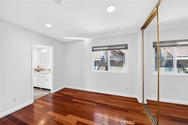 Building Photo - 3355 Sterling Dr