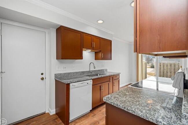 Building Photo - 24692 N Meadow Dr