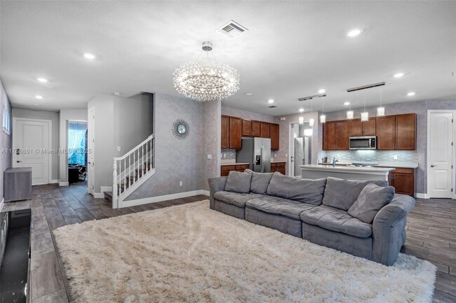 Building Photo - 3813 Greenway Dr