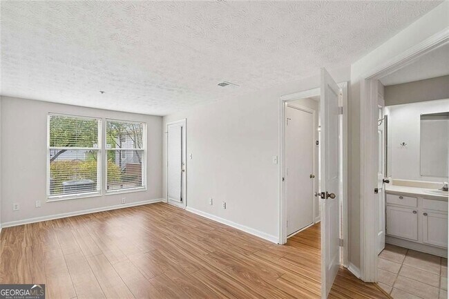 Building Photo - 1465 Keys Crossing Dr NE