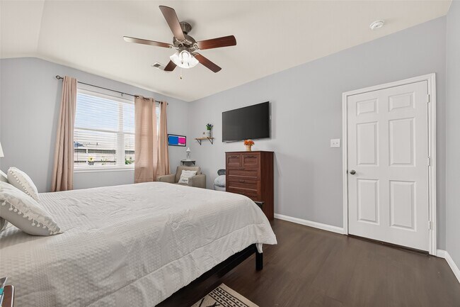 Building Photo - 16123 Duck Tail Ln