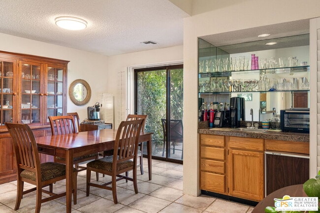 Building Photo - 17 Mission Ct