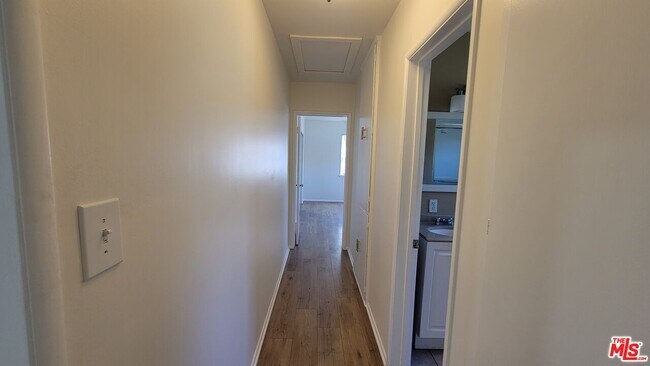 Building Photo - 7465 N Forbes Ave
