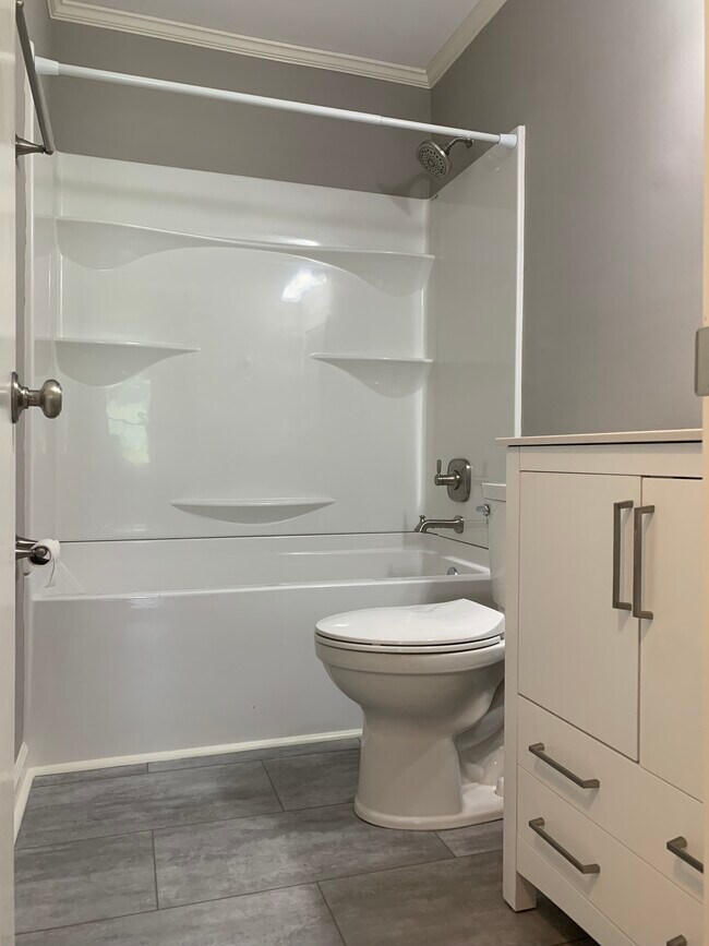 Building Photo - 804 Wiles Ct