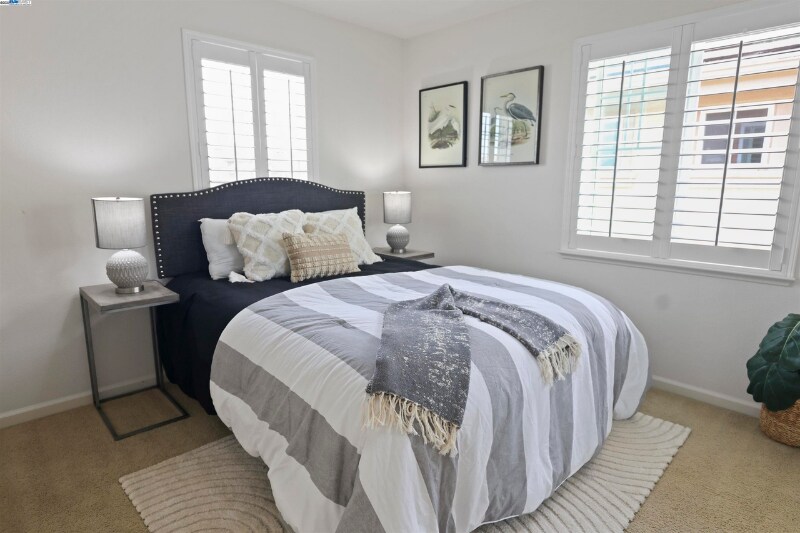 Building Photo - 2821 Lemon Common