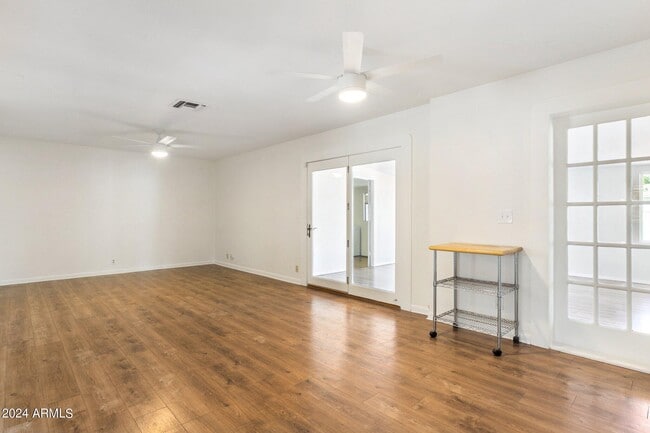 Building Photo - 7344 E Polk St