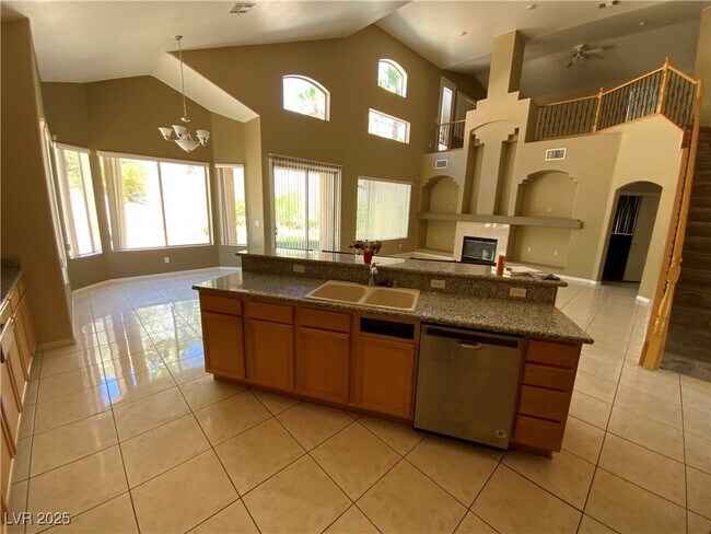 Building Photo - 1001 Eaglewood Dr