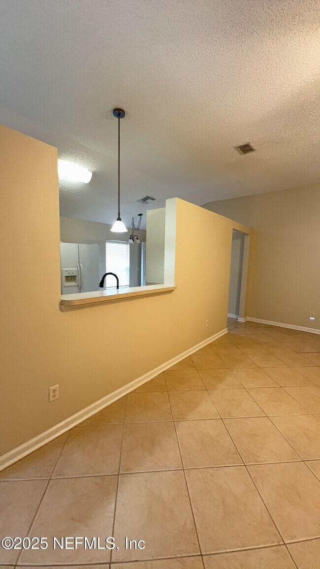 Building Photo - 13 Sleepy Hollow Trail