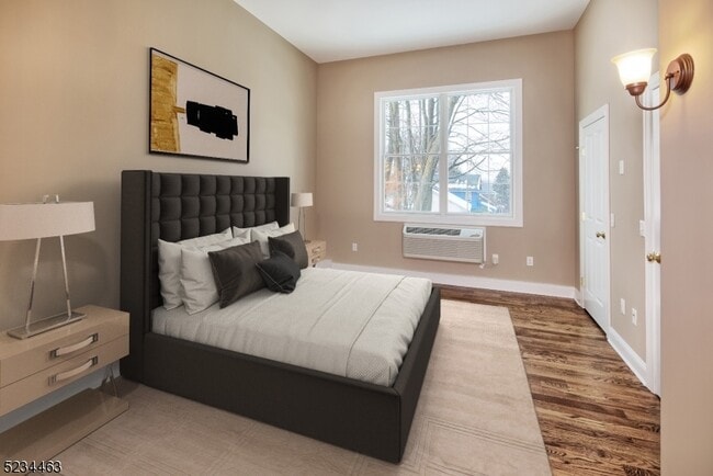 Building Photo - 27 Central Ave