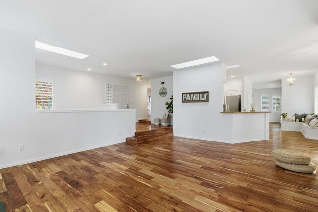 Building Photo - Charming Home in the Heart of Gig Harbor