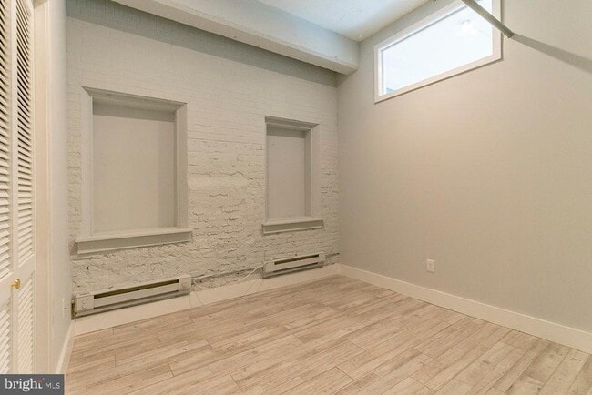 Building Photo - 412 S 13th St