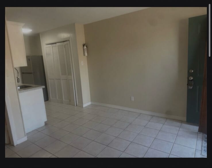 Building Photo - 6760 Prutzman Rd