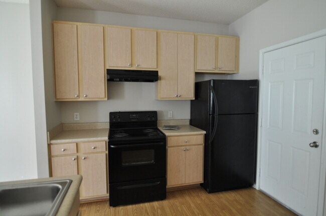 Building Photo - 44 Pine Meadows Cir