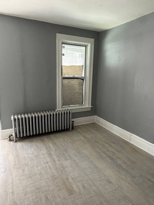 Building Photo - Spencer