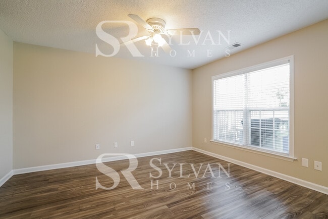 Building Photo - Everything you have been dreaming of is here. Lease today!