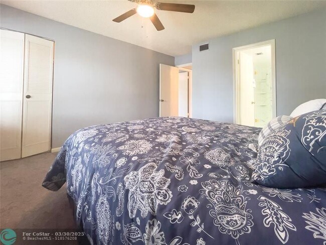 Building Photo - 340 Knotty Pine Cir