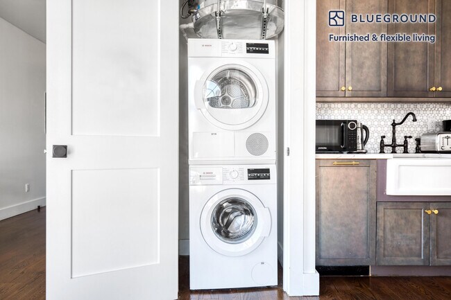 Building Photo - 187 Kent Ave