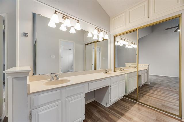 Building Photo - 511 Ranch Trail