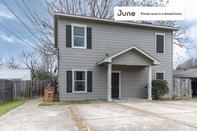 Building Photo - Room in Shared 5 bed/2 bath home