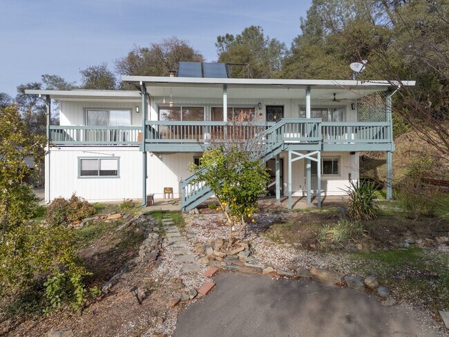 Primary Photo - 61 Wattles Way