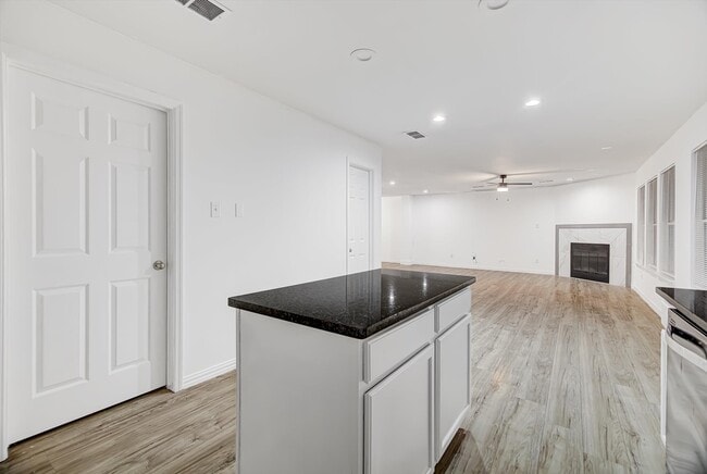 Building Photo - 3107 Rendezvous Ct