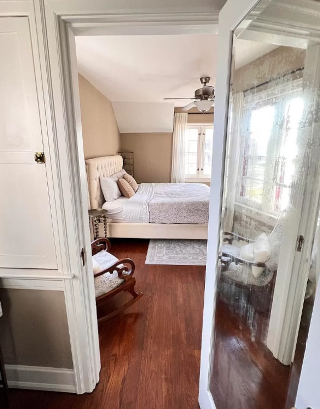 Building Photo - Large 3 Bedroom Home!
