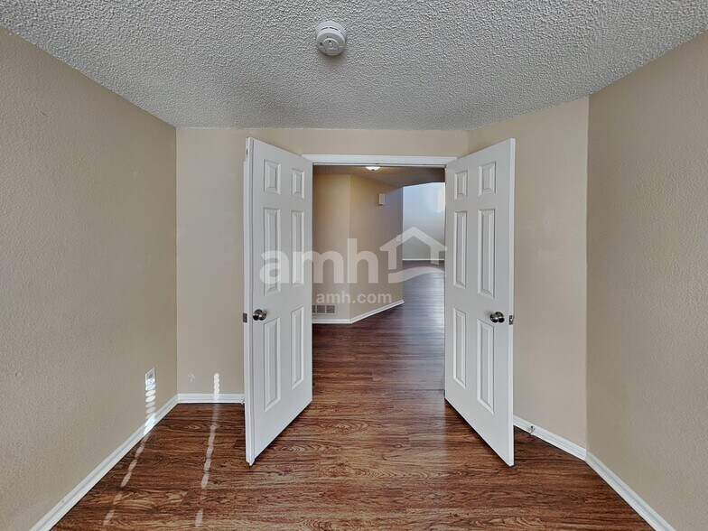 Building Photo - 11393 Gray St