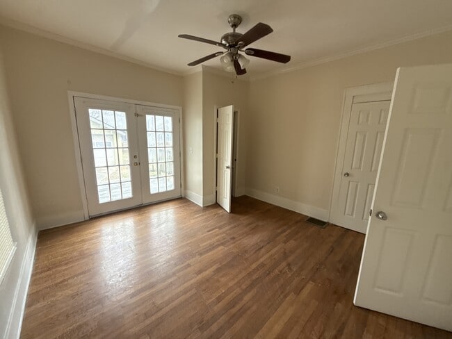 Building Photo - 780 Peeples St SW