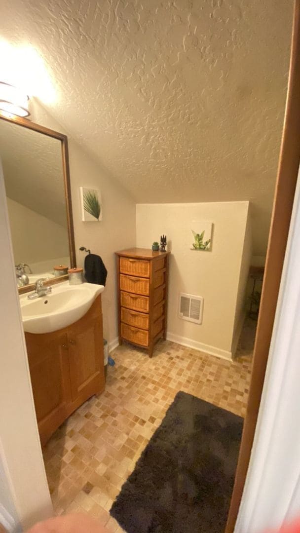 Building Photo - Lakeview Property in Hauser; Utilities Inc...
