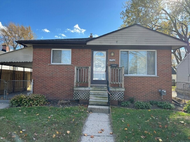 Primary Photo - 1760 E Harry Ave