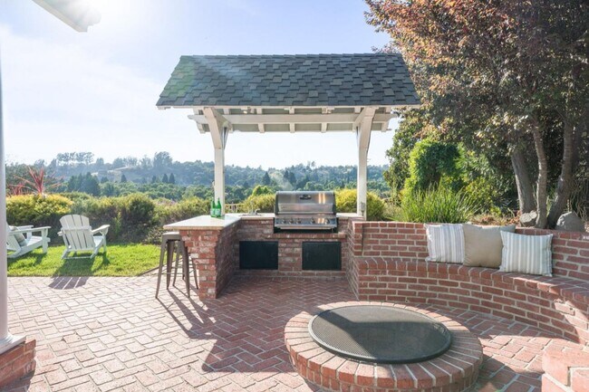Building Photo - 5br/4ba Home - Luxury Country Living Minutes to Capitola & Soquel Village