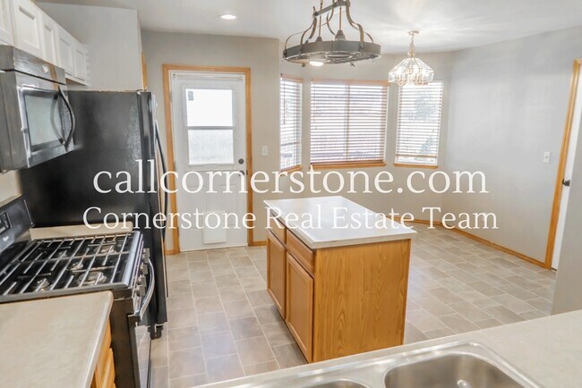 Building Photo - 5312 Luster Dr
