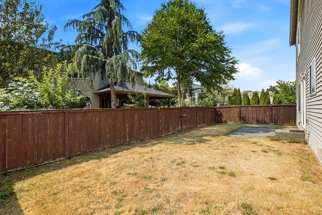 Building Photo - 4 Bedroom 3.5 Bath Home Near Kentlake High School